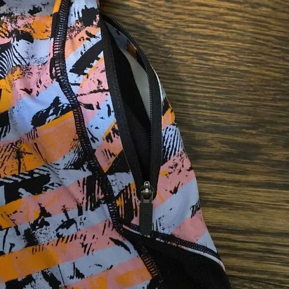 Lululemon Sun Runner Crop - Size 2 - Picture 7 of 12